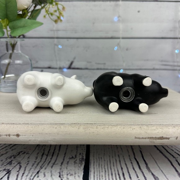 Pig Salt and Pepper Shakers Black and White - Picture 6 of 6